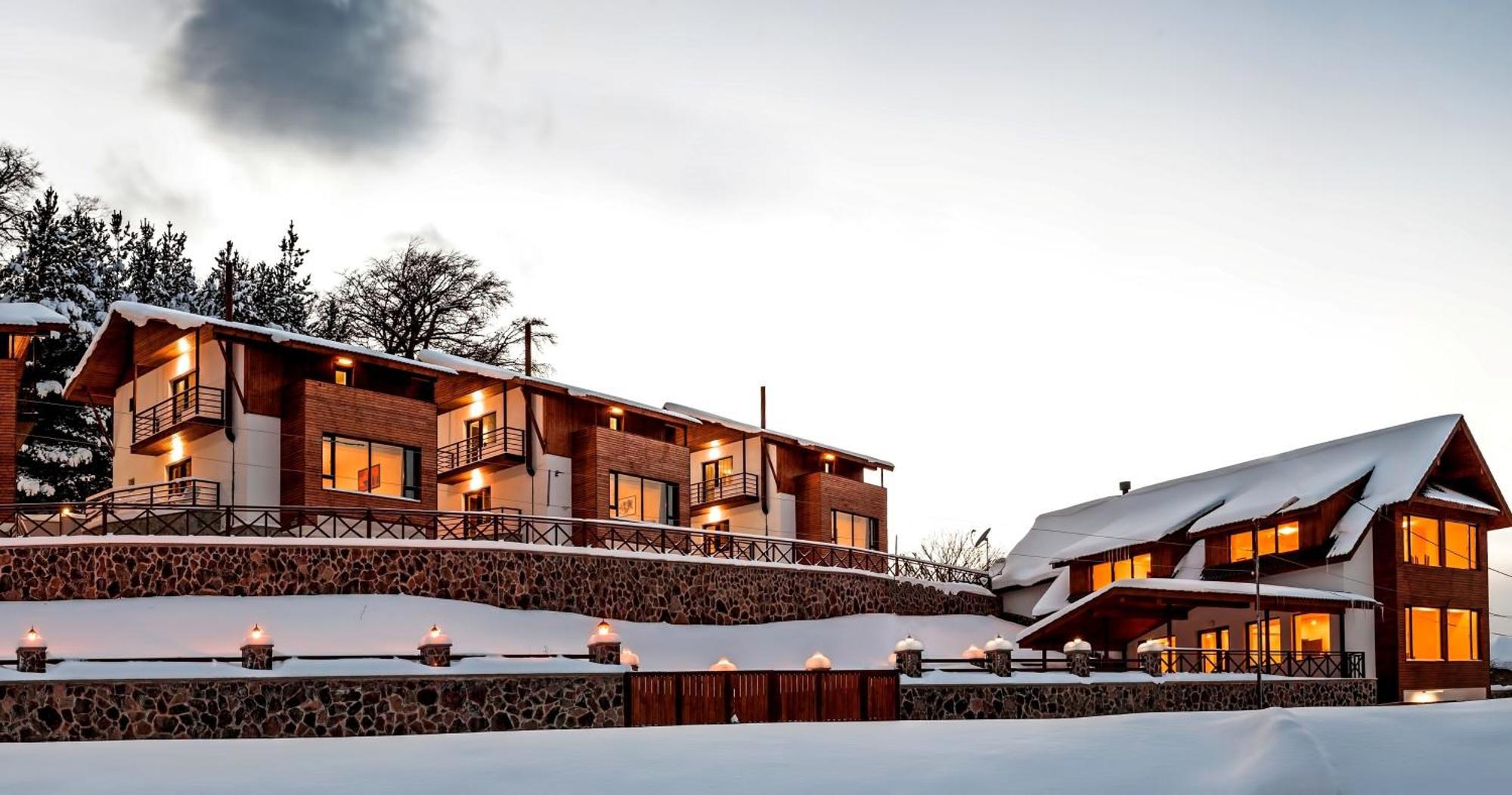 Crystal Hill Resort Bakuriani Bagian luar foto